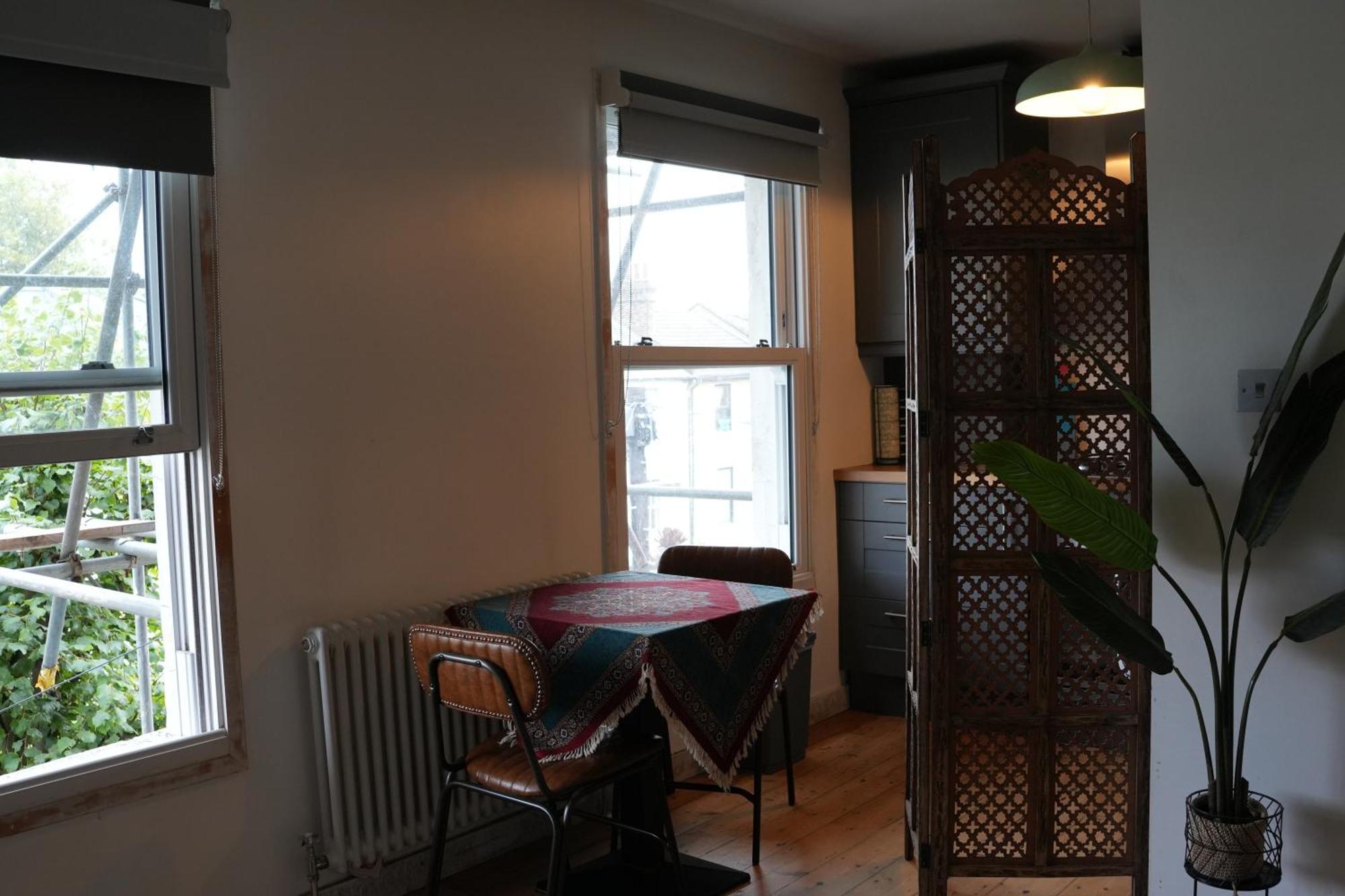 Stylish-Brockley-Entire Place Apartment ลอนดอน ภายนอก รูปภาพ
